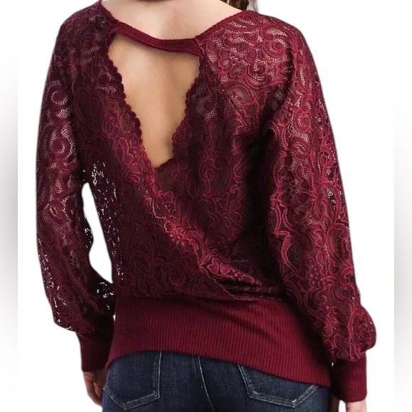 NWOT Daytrip Pieced Layered Top Small - Picture 2 of 3